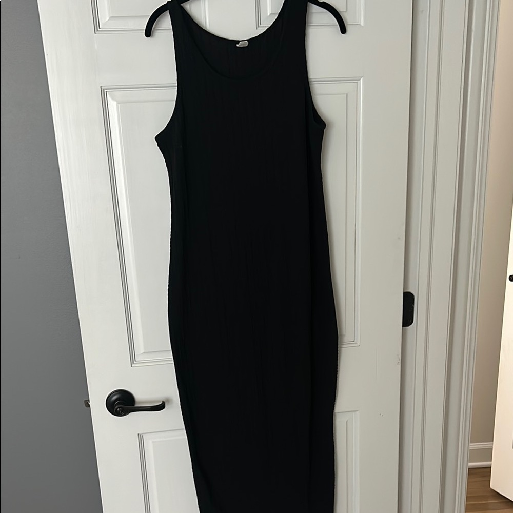 Elegant Black Sleeveless Dress